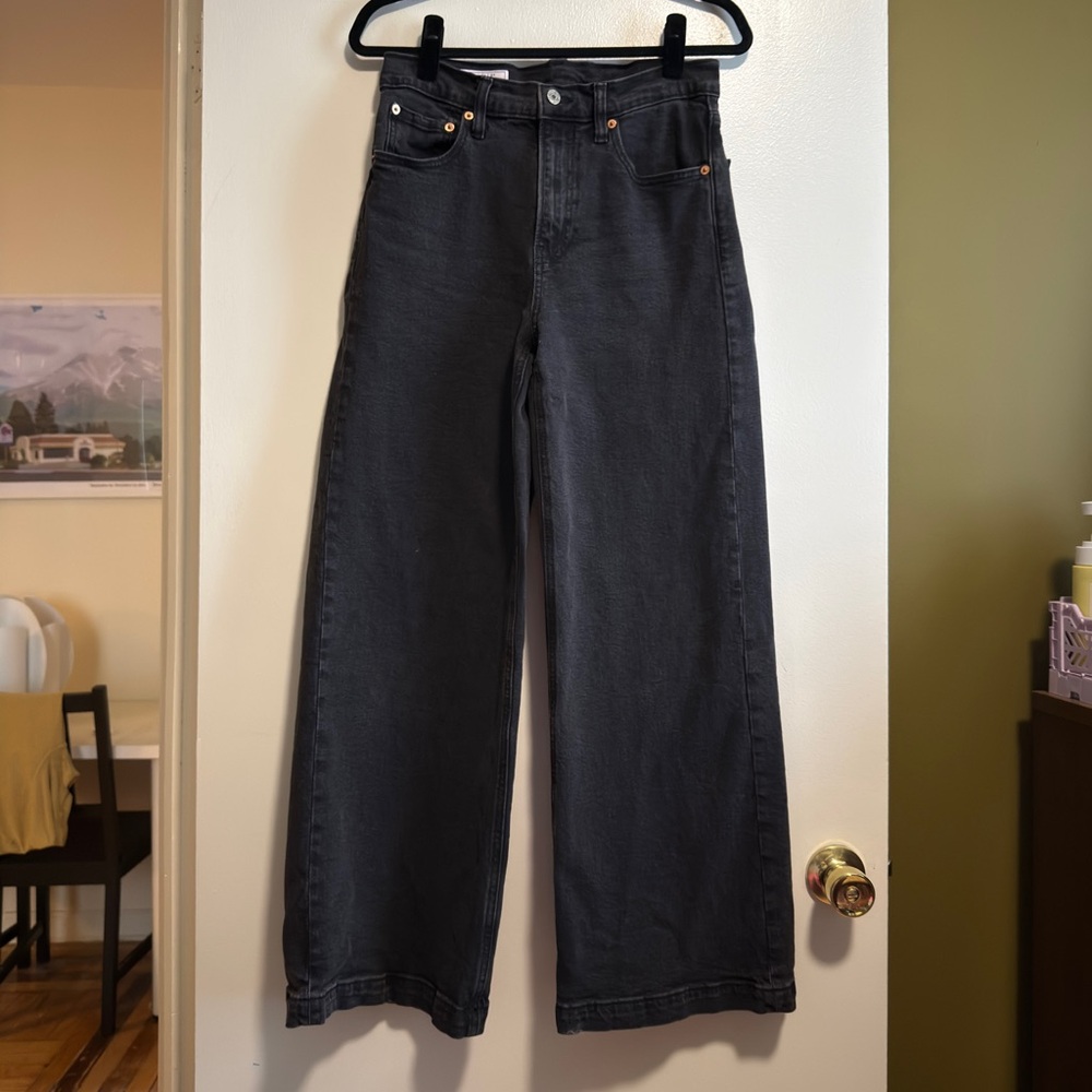 GAP washed black wide leg high rise stride jeans size 6 / 28 short